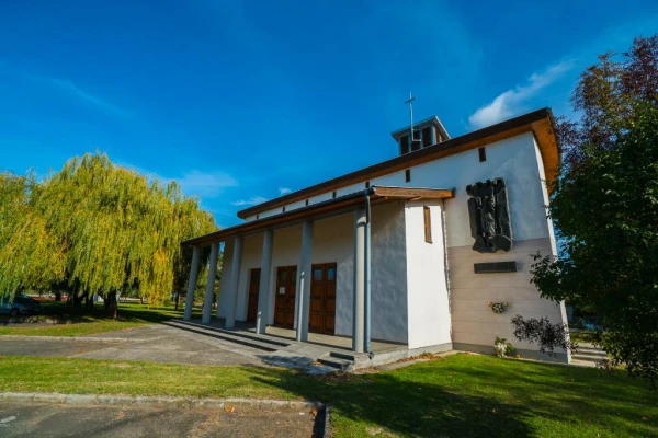 Römisch-katholische Kirche zum Heiligen Kreuz