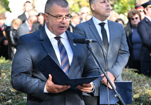 „Emlékezzünk és tanuljunk már végre, magyarok!”