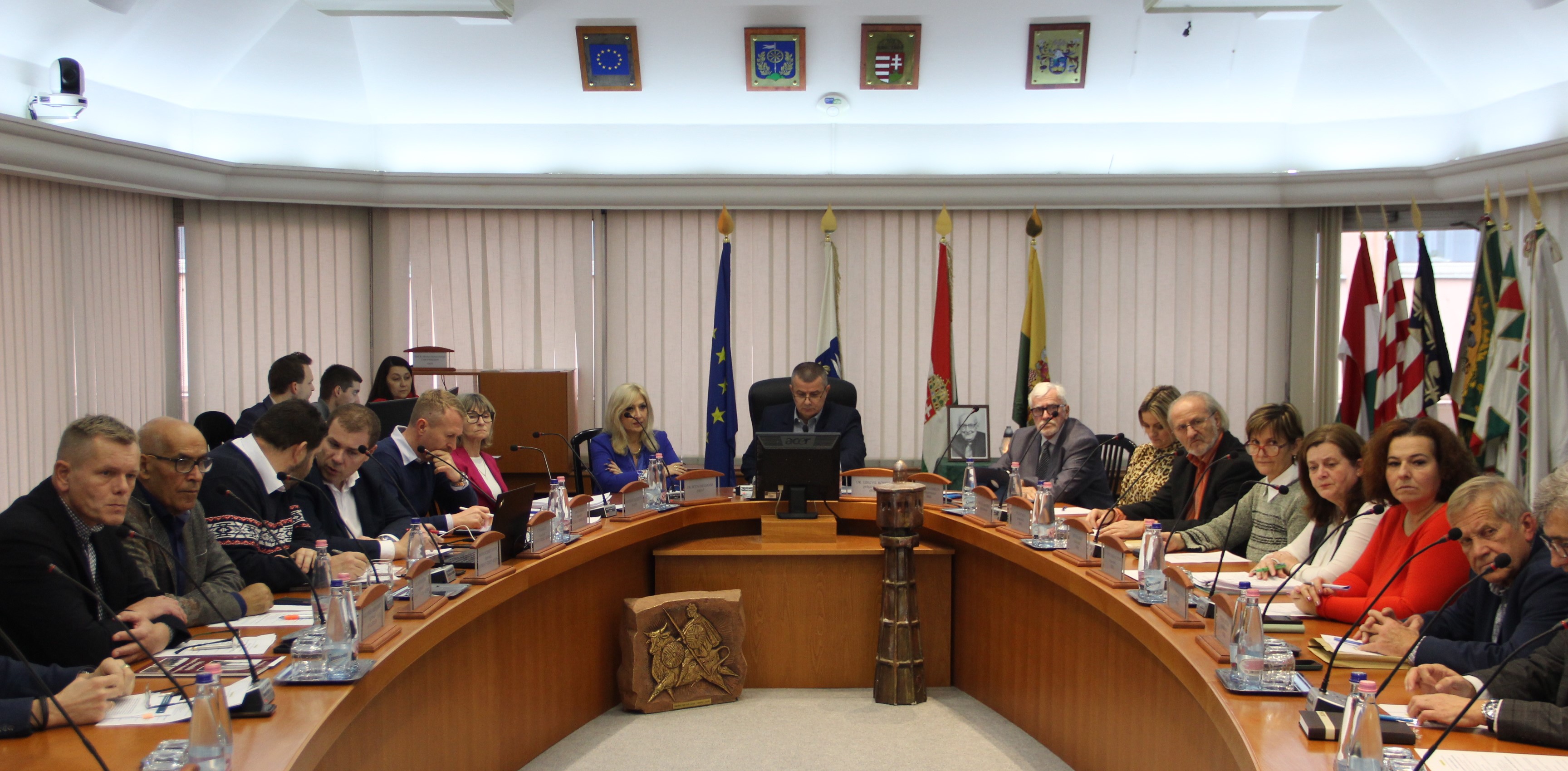 Szezonértékelések a testület előtt