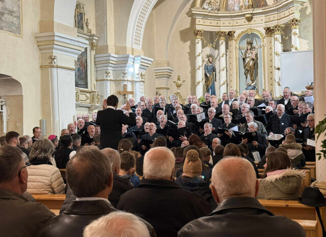 Közös énekléssel építettek hidat