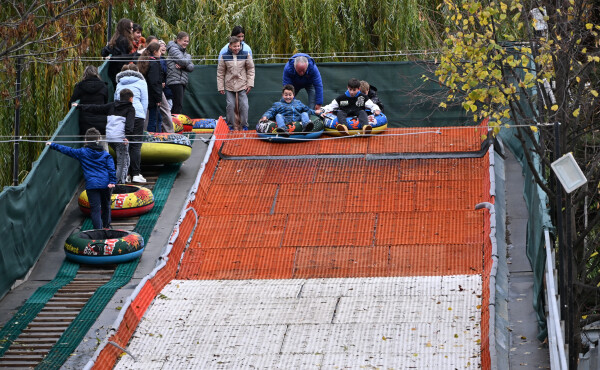 Közel ezer fiatal az idei nyílt napokon