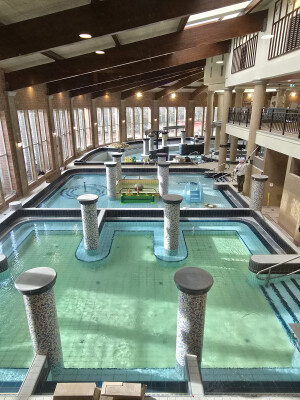 Víz a medencékben!