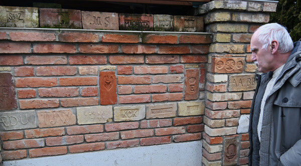 Téglákon a történelem...