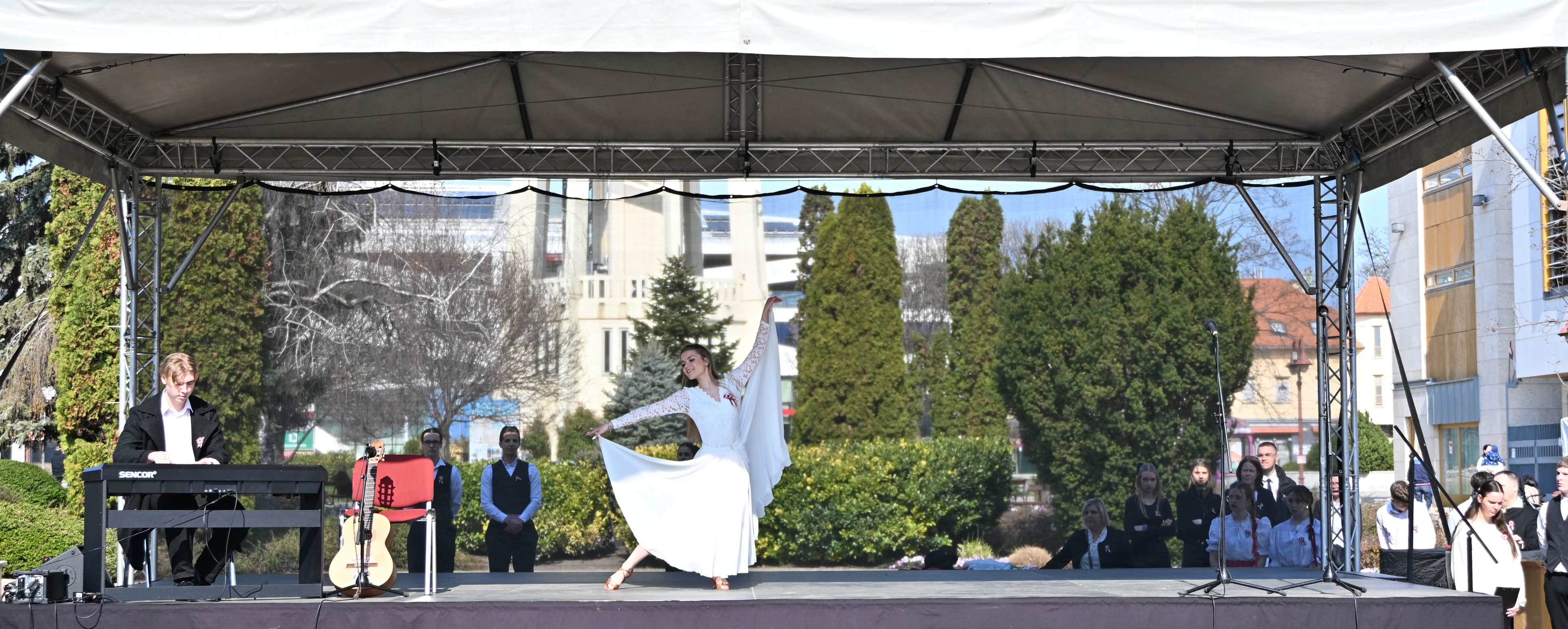 „Vérrel írott betűkkel üzennek elődeink”