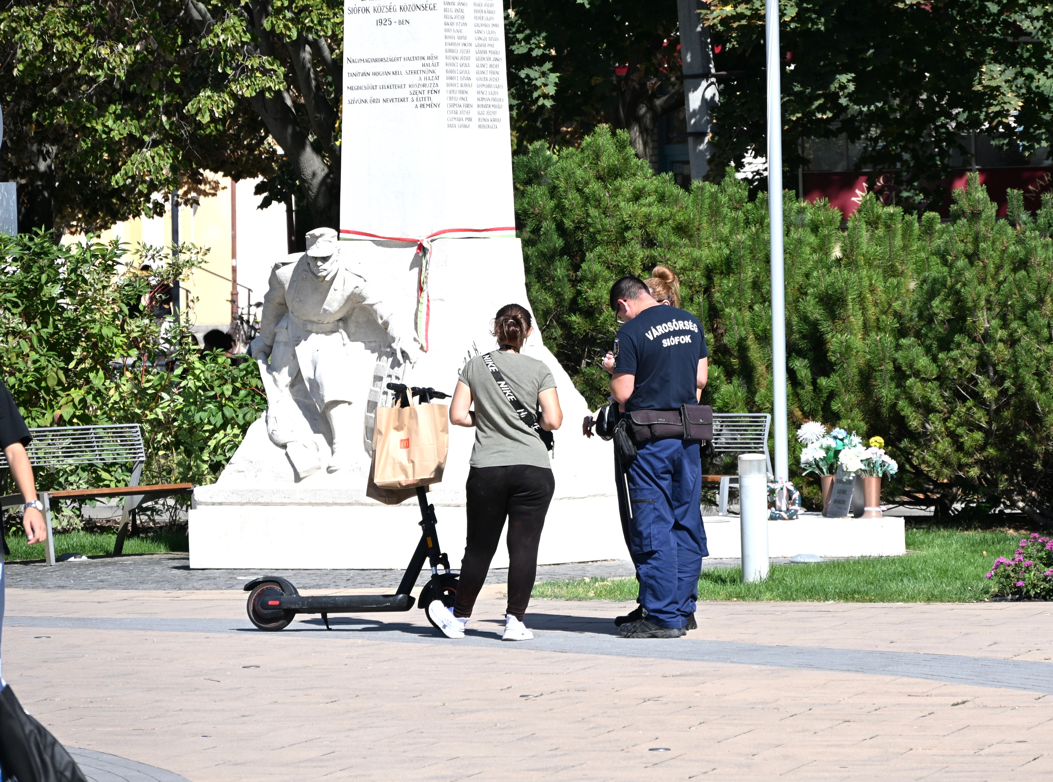 Roller-razzia a Fő téren