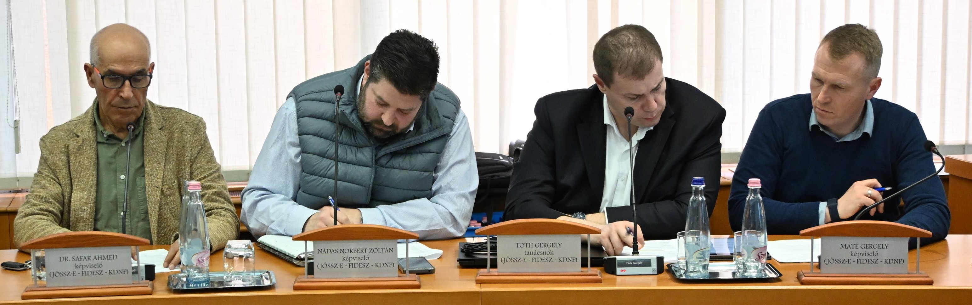 Megszűnt a Fidesz-frakció